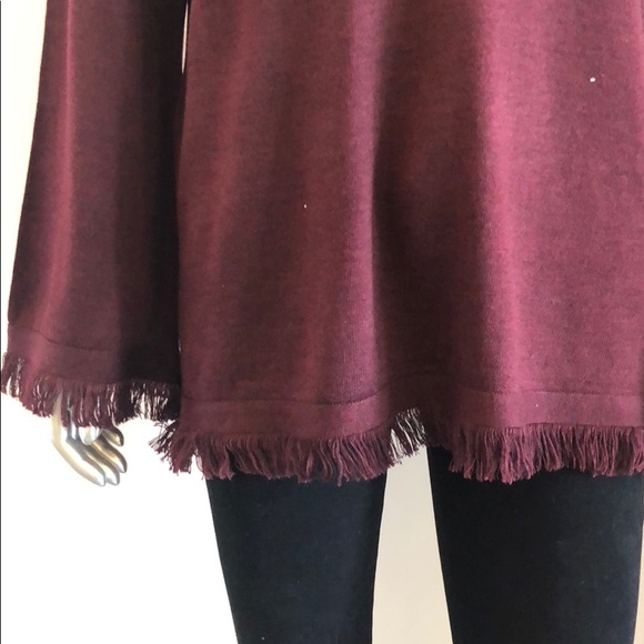 NWT FINDERS KEEPERS burgundy fringe top - Picture 2 of 4